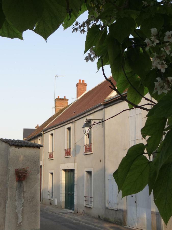 Les Viviers Maison D'Hotes B&B Puiseaux Buitenkant foto